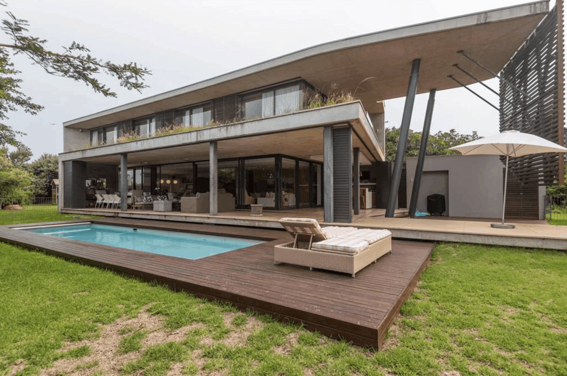 4 Bedroom Home – Hawaan Forest Estate – Your Property Specialist House in Hawaan Forest Estate